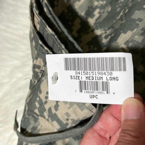 ✨ MAKE OFFER ✨ CAMO COMBAT PANTS - Picture 2 of 7